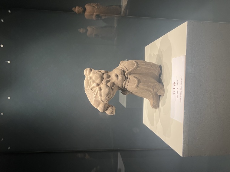 小型石刻残件展品